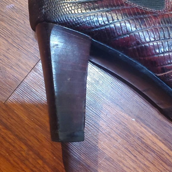 Boots - Picture 5 of 6